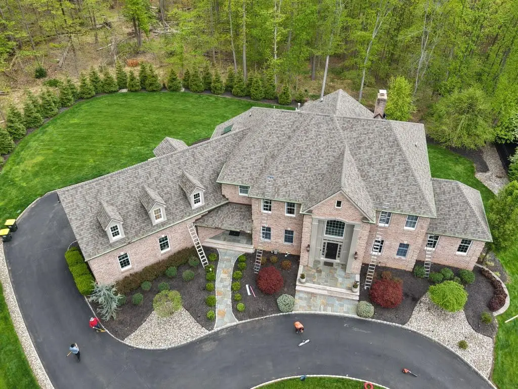 Licensed roofing and siding contractor working on a New Jersey home